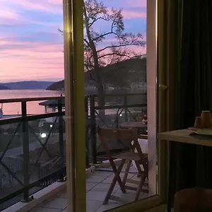  Appartement Les Pieds Dans L Eau France