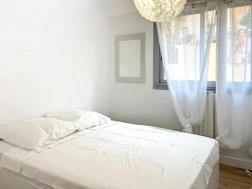 Love Home Cagnes-sur-Mer 0*,  France